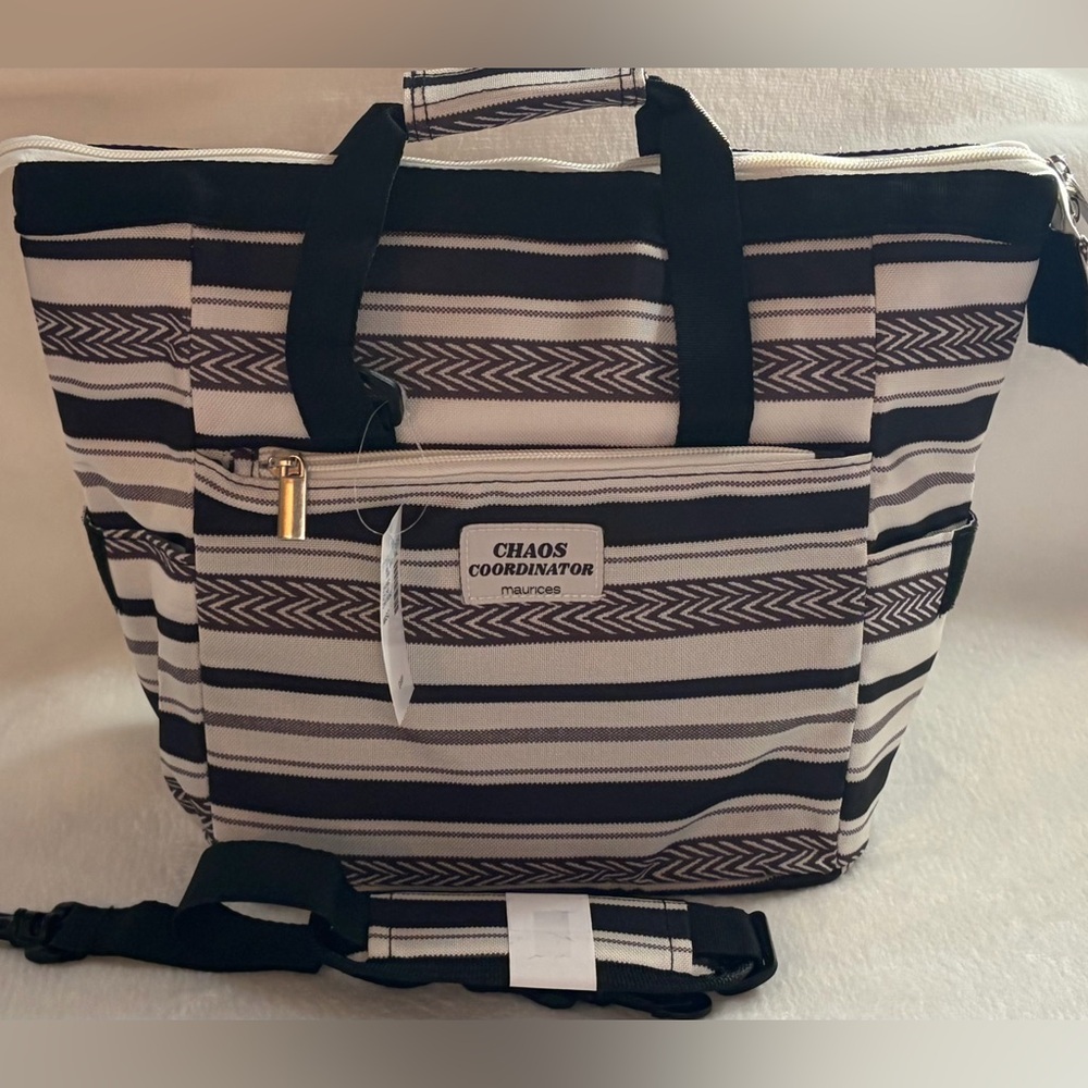 Maurices Black and White Chaos Coordinator Patterned Lunch Tote Bag.